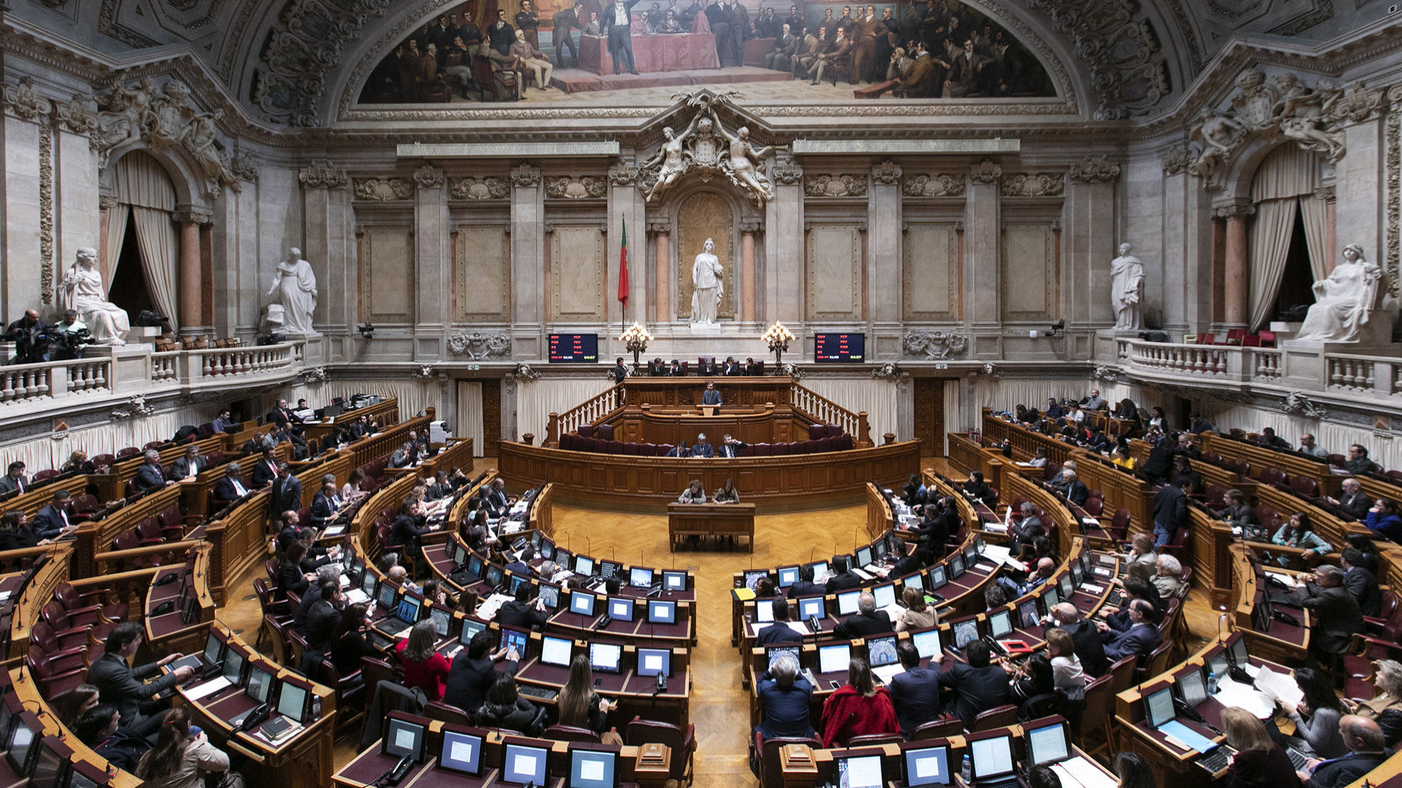 Debate no plenário sobre a CGD - 24JAN19