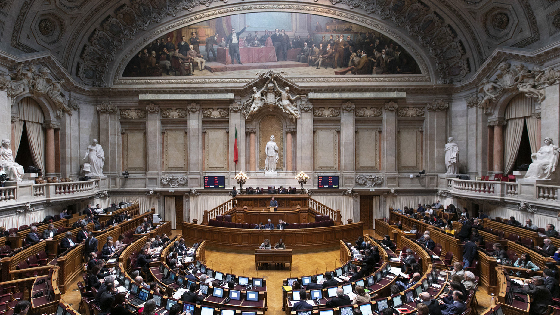 Debate no plenário sobre a CGD - 24JAN19