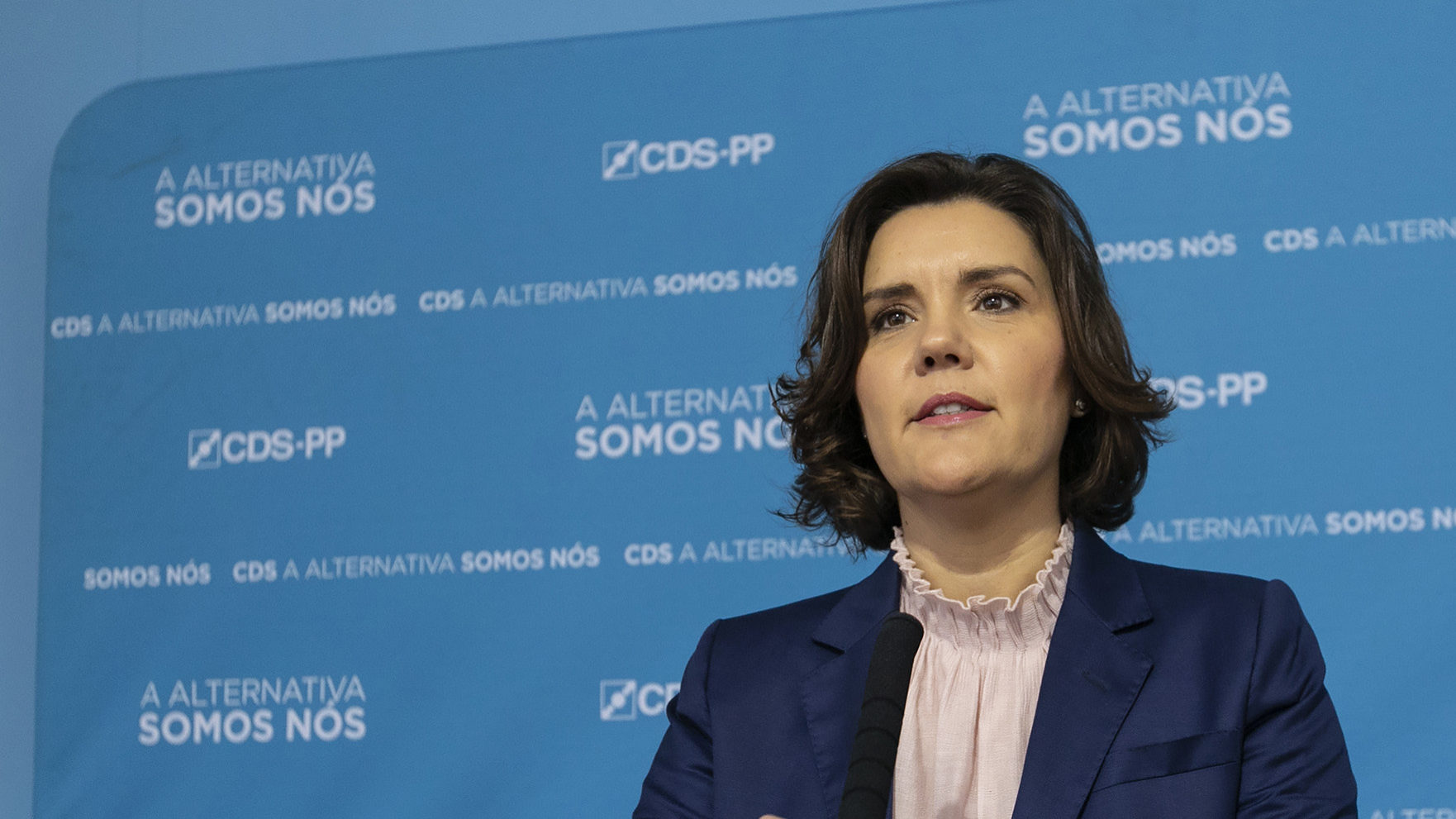 Assunção Cristas anuncia, em conferência de imprensa, uma moção de censura contra o Governo - 15FEV19