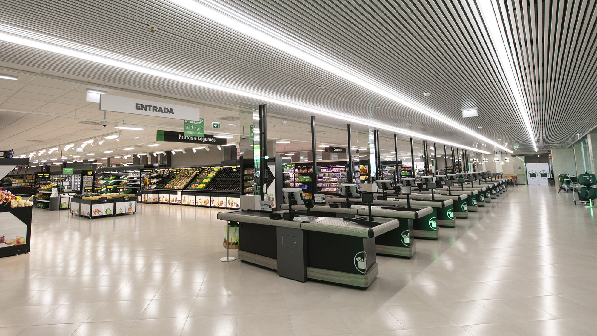 Mercadona inaugura a primeira loja em Portugal - 01JUL19