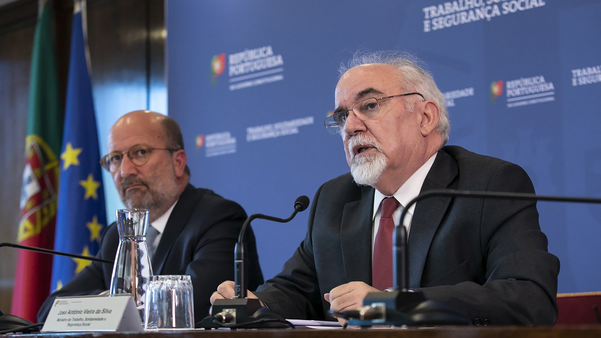 Governo decreta serviços mínimos em relação à greve anunciada dos motoristas de matérias perigosas para 12 de agosto - 07AGO19