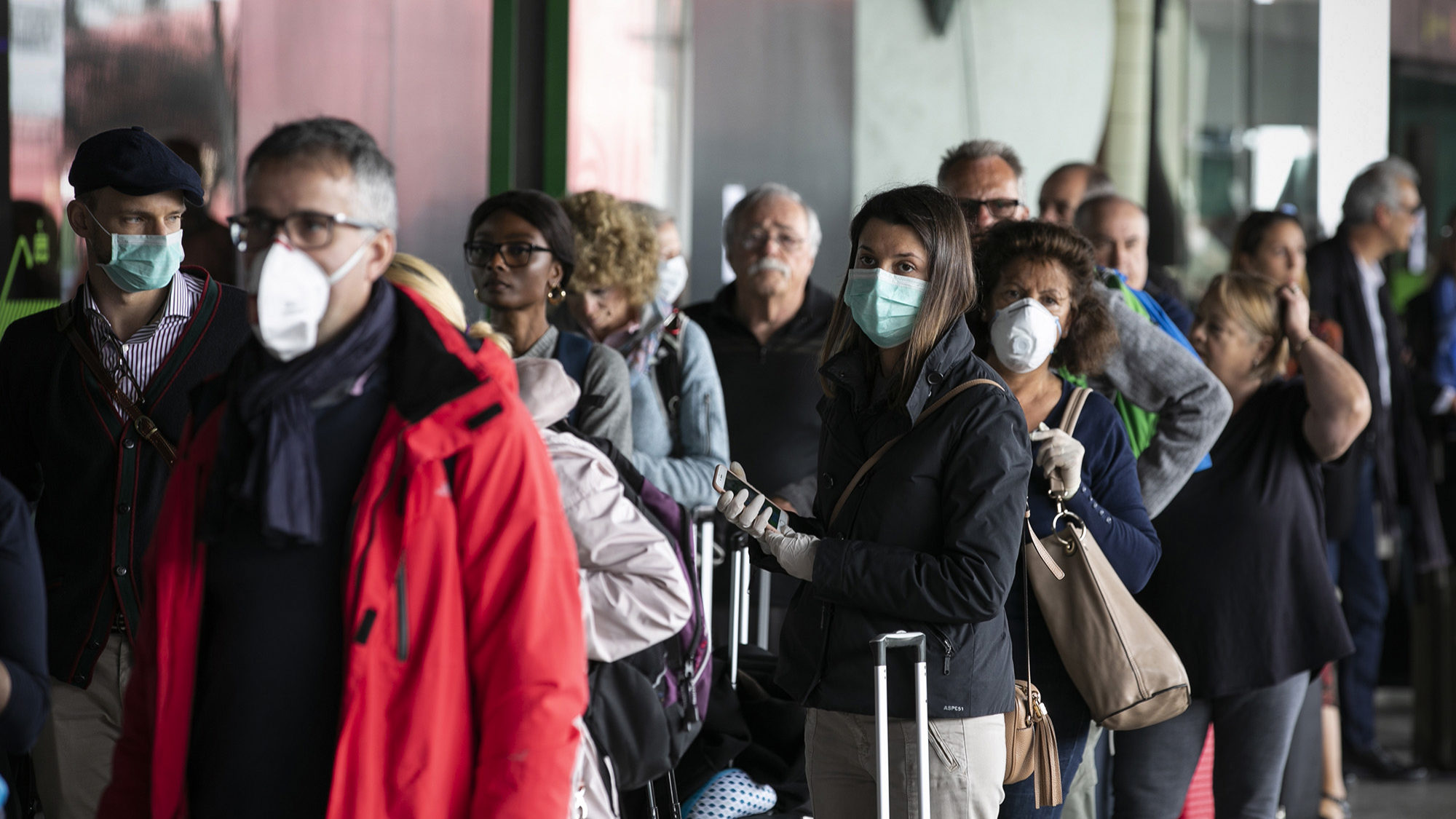 Aeroporto de Lisboa em tempo de pandemia do COVID-19 - 19MAR20
