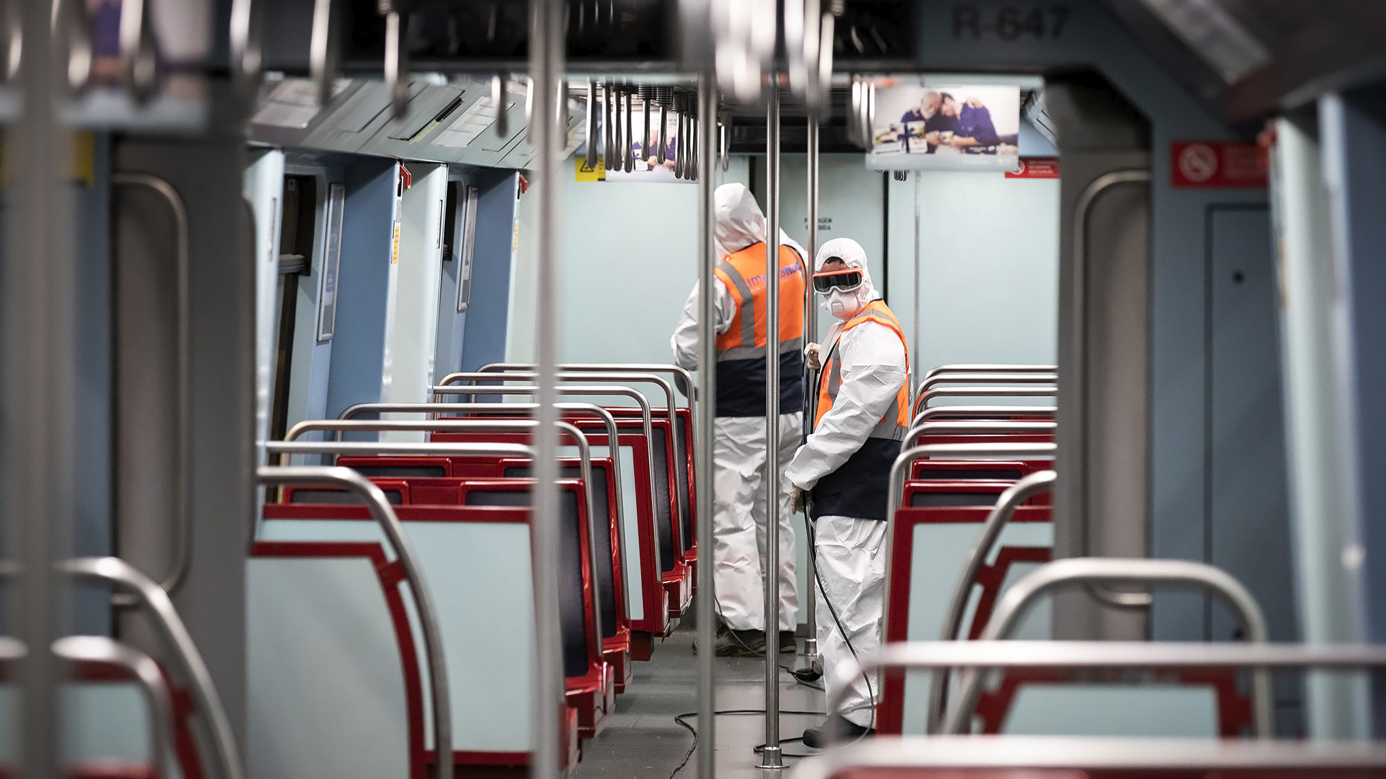 Ação de desinfeção no metropolitano de Lisboa - 14MAR20