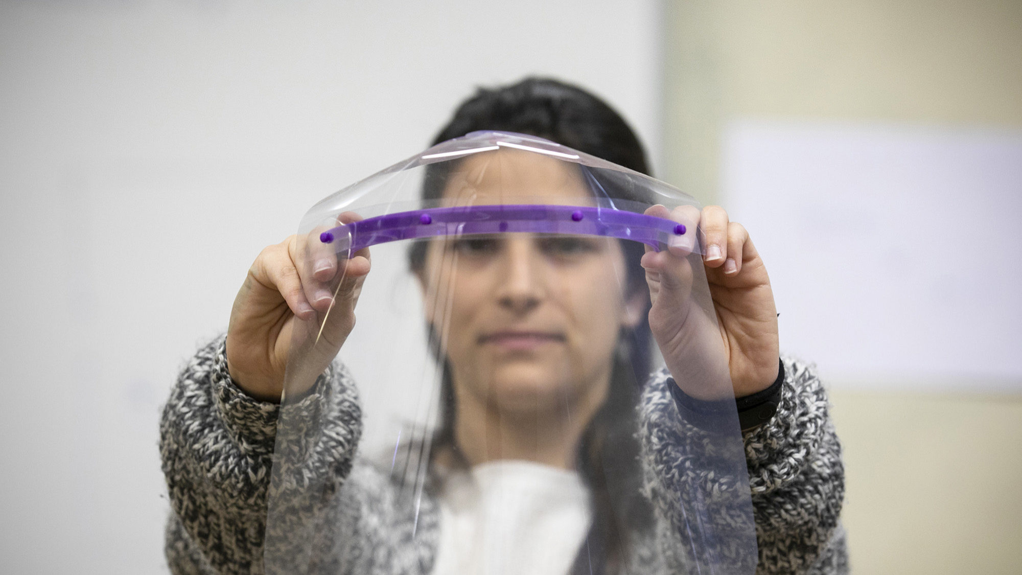 Instituto Superior Técnico imprime viseiras de proteção em 3D para doar aos hospitais durante a pandemia - 27MAR20