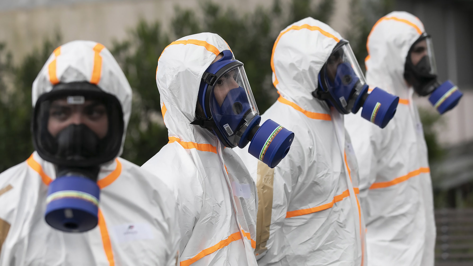 Forças Armadas realizam ação de desinfeção na Escola Secundária da Amadora - 29ABR20