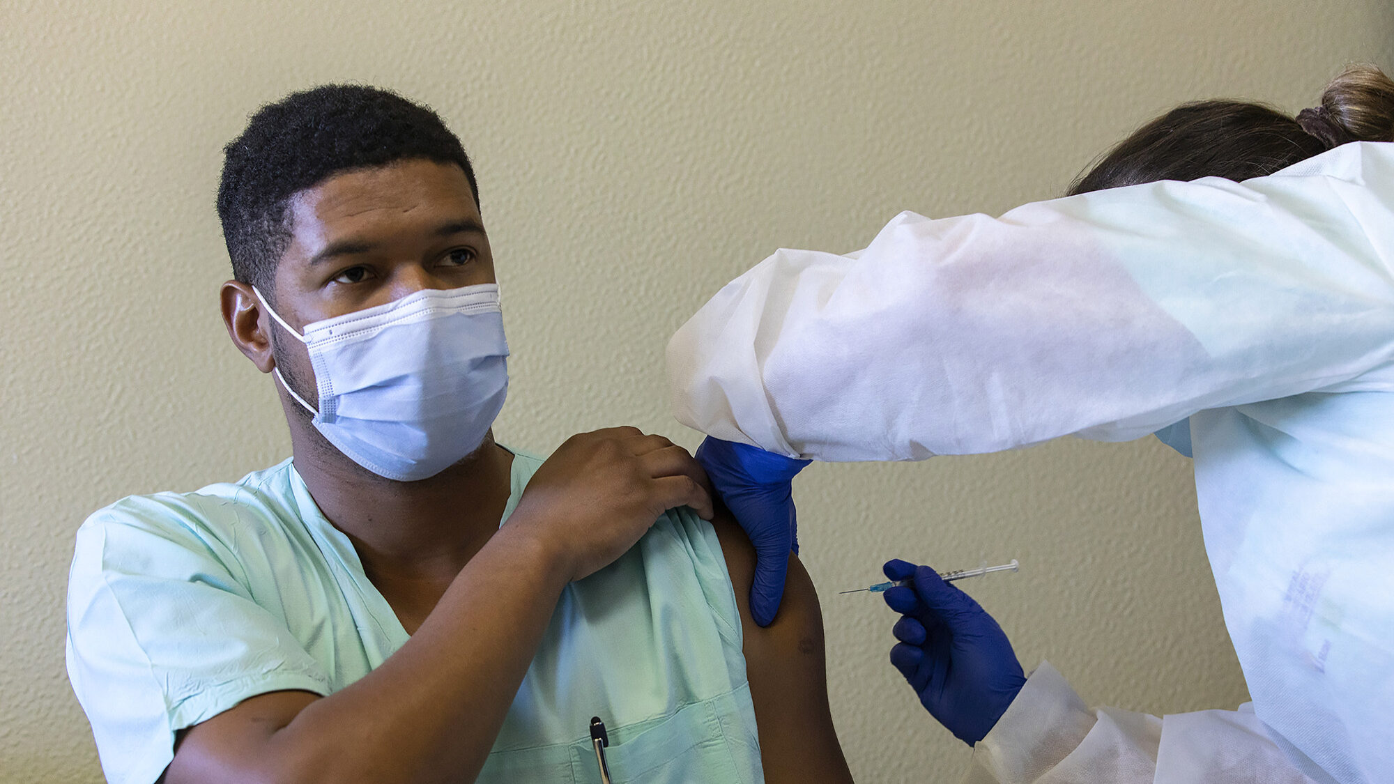 Campanha de vacinação contra o Covid-19 no Hospital Santa Maria em Lisboa - 27DEZ20