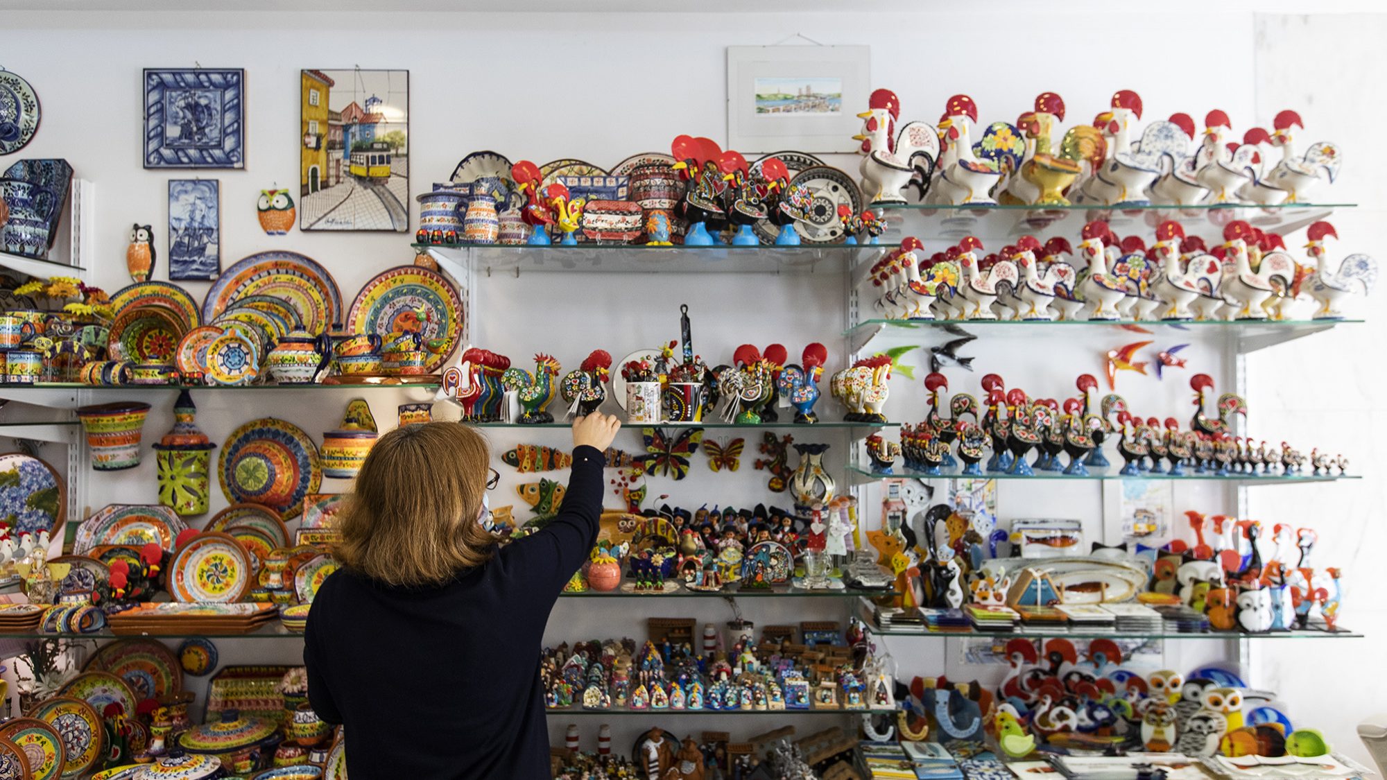 Comércio e esplanadas dos restaurantes reabrem após confinamento - 05ABR21