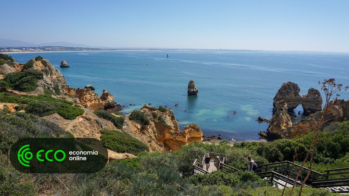 Die Deutschen könnten nach Portugal zurückkehren, aber bei den Buchungen sei „kein Boom zu erwarten“, sagt Turismo do Algarve – ECO