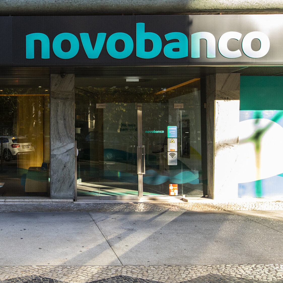 Balcão Novo Banco com nova imagem - 09NOV21
