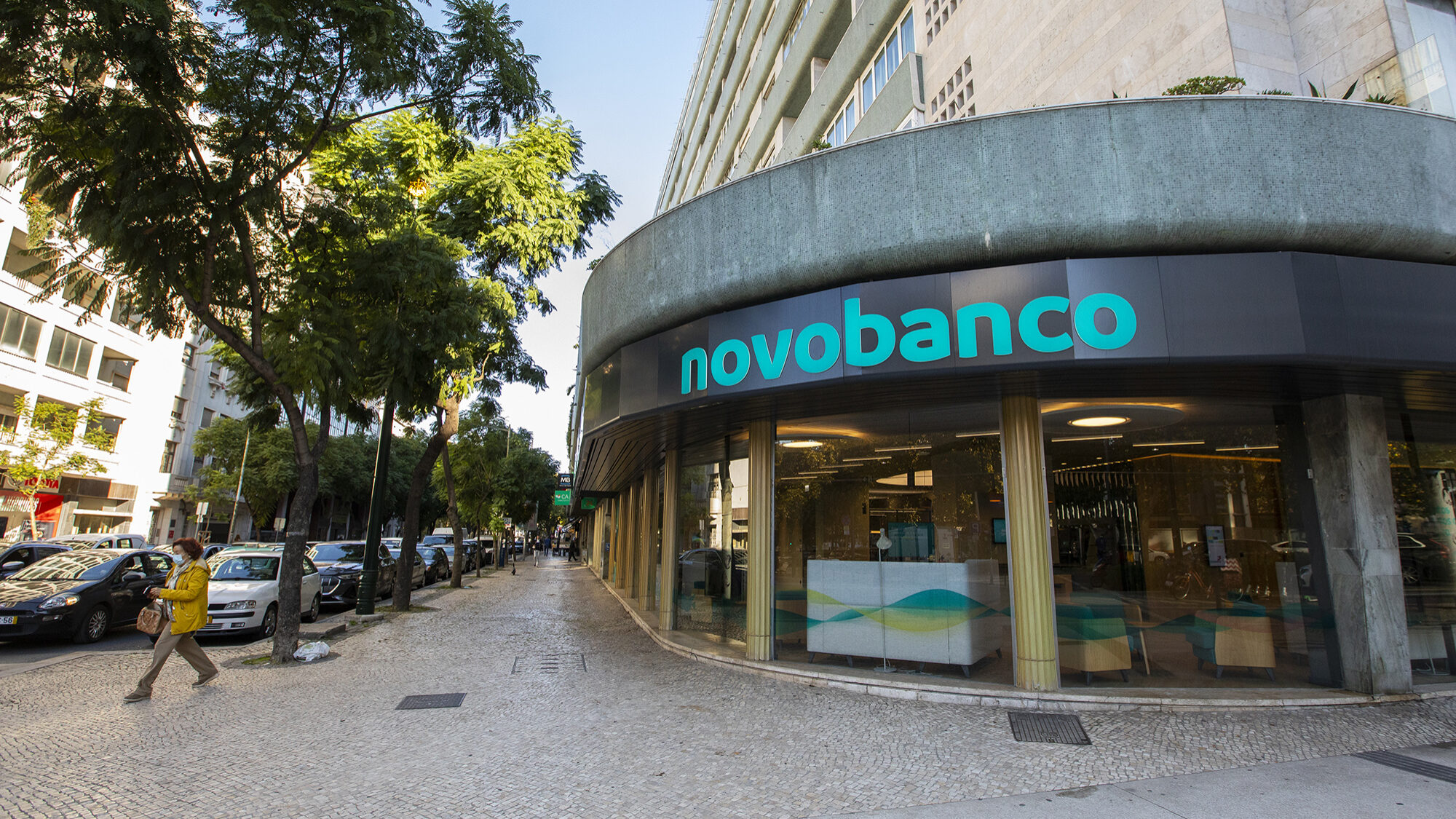 Balcão Novo Banco com nova imagem - 09NOV21