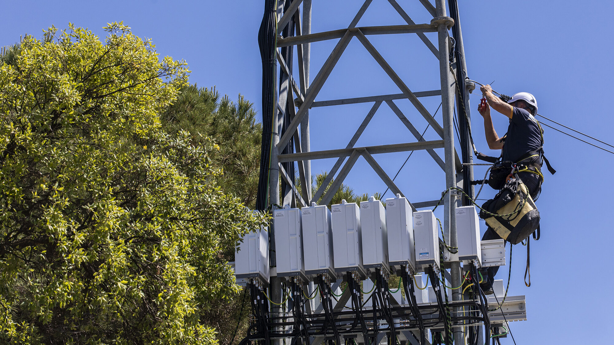 Instalação da rede de telecomunicações e 5G no Rock in Rio Lisboa - 07JUN22