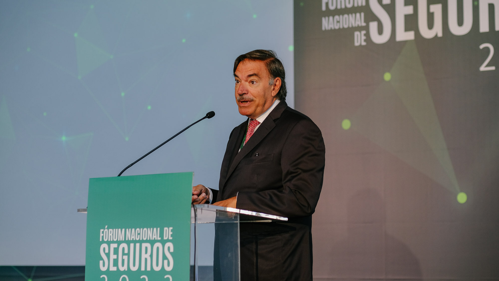 Painel APS: Enfrentar os riscos que são urgências nacionais