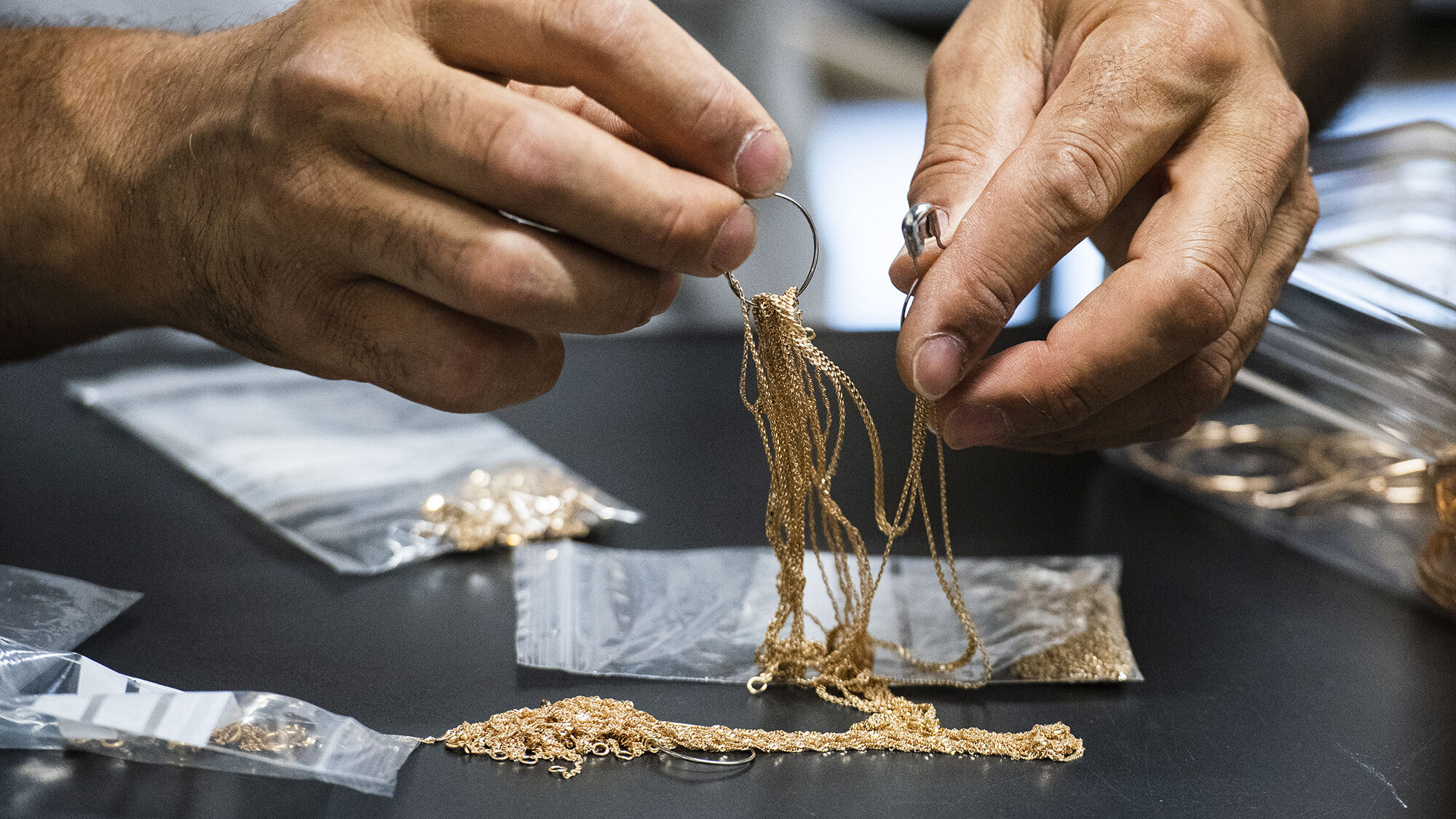 Reportagem no laboratório da Contrastaria Portuguesa em Gondomar - 27JUL22