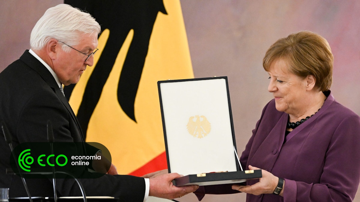 Merkel erhält höchste deutsche Auszeichnung als europäische Führungspersönlichkeit „ohne Eitelkeit“ – ECO