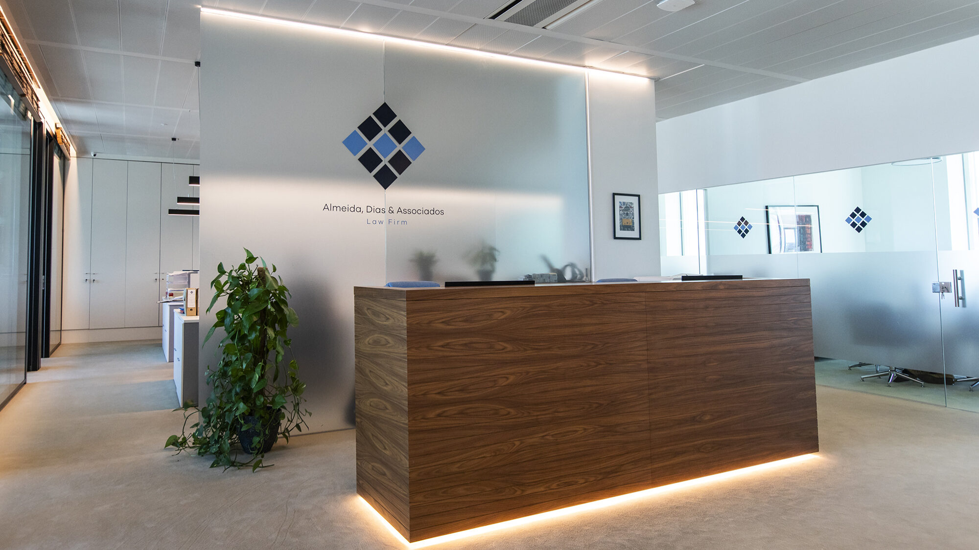 Almeida, Dias e Associados