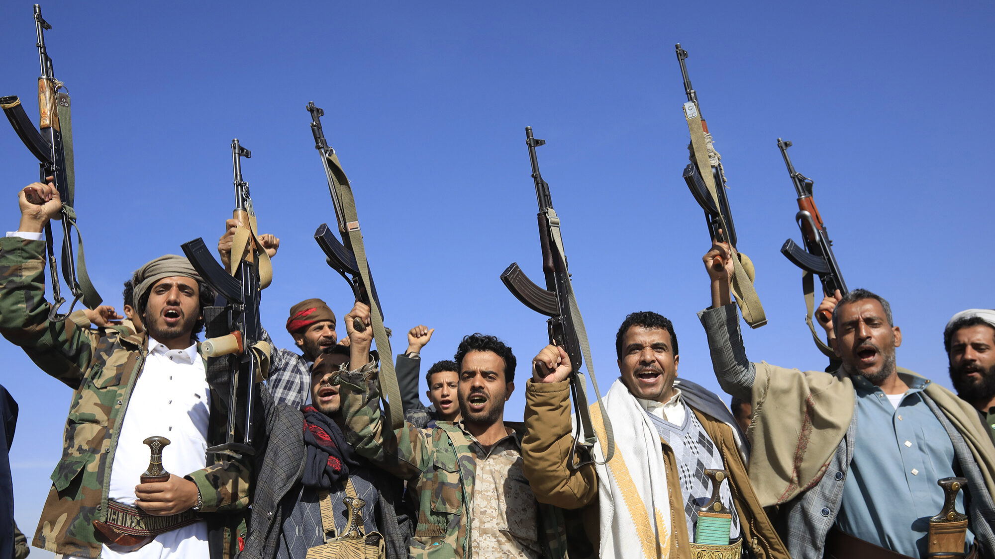Houthis anunciam bloqueio naval à Arábia Saudita e abrem nova frente na guerra contra os EUA
