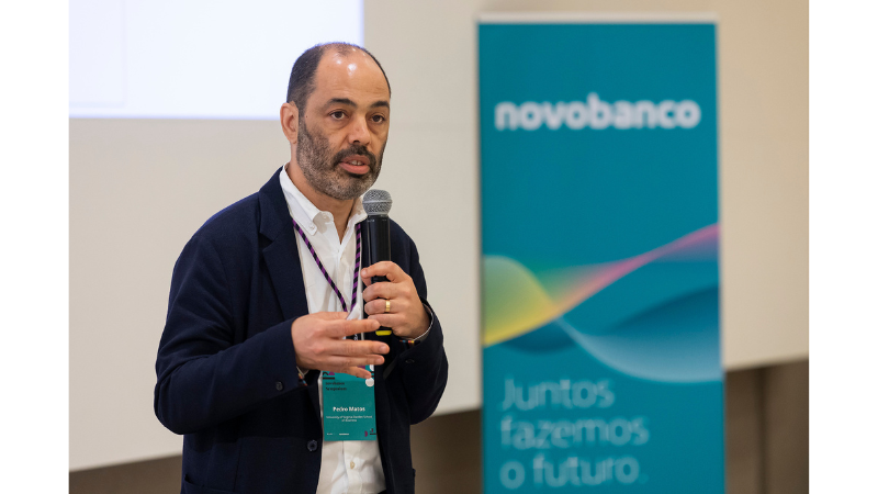 “Estamos a desenvolver a energia solar, eólica e as baterias mais rápido do que o previsto”