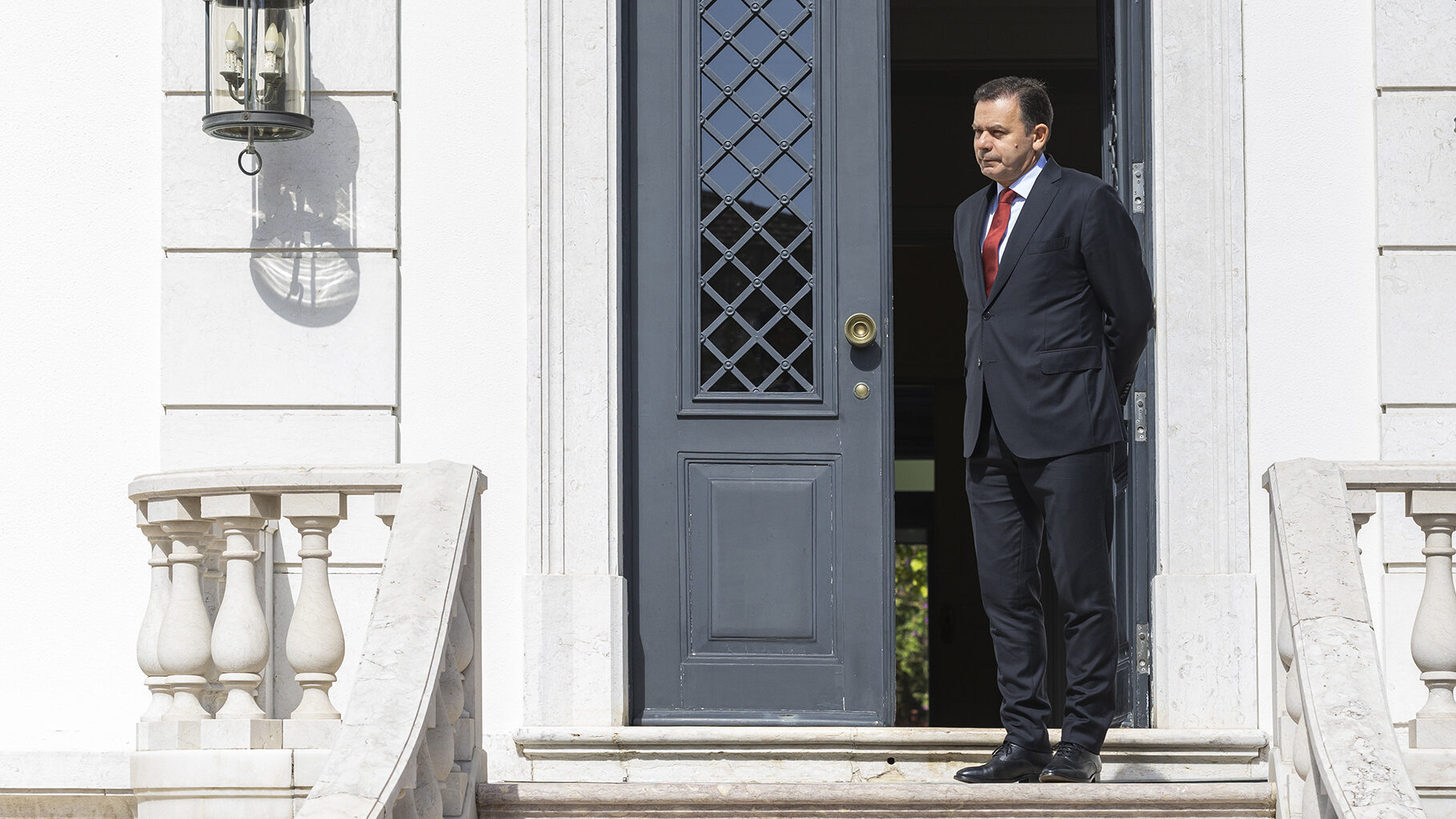 O Primeiro-Ministro Luís Montenegro recebe o secretário-geral do PS Pedro Nuno Santos num encontro tendo em vista o Orçamento do Estado para 2025 - 27SET24