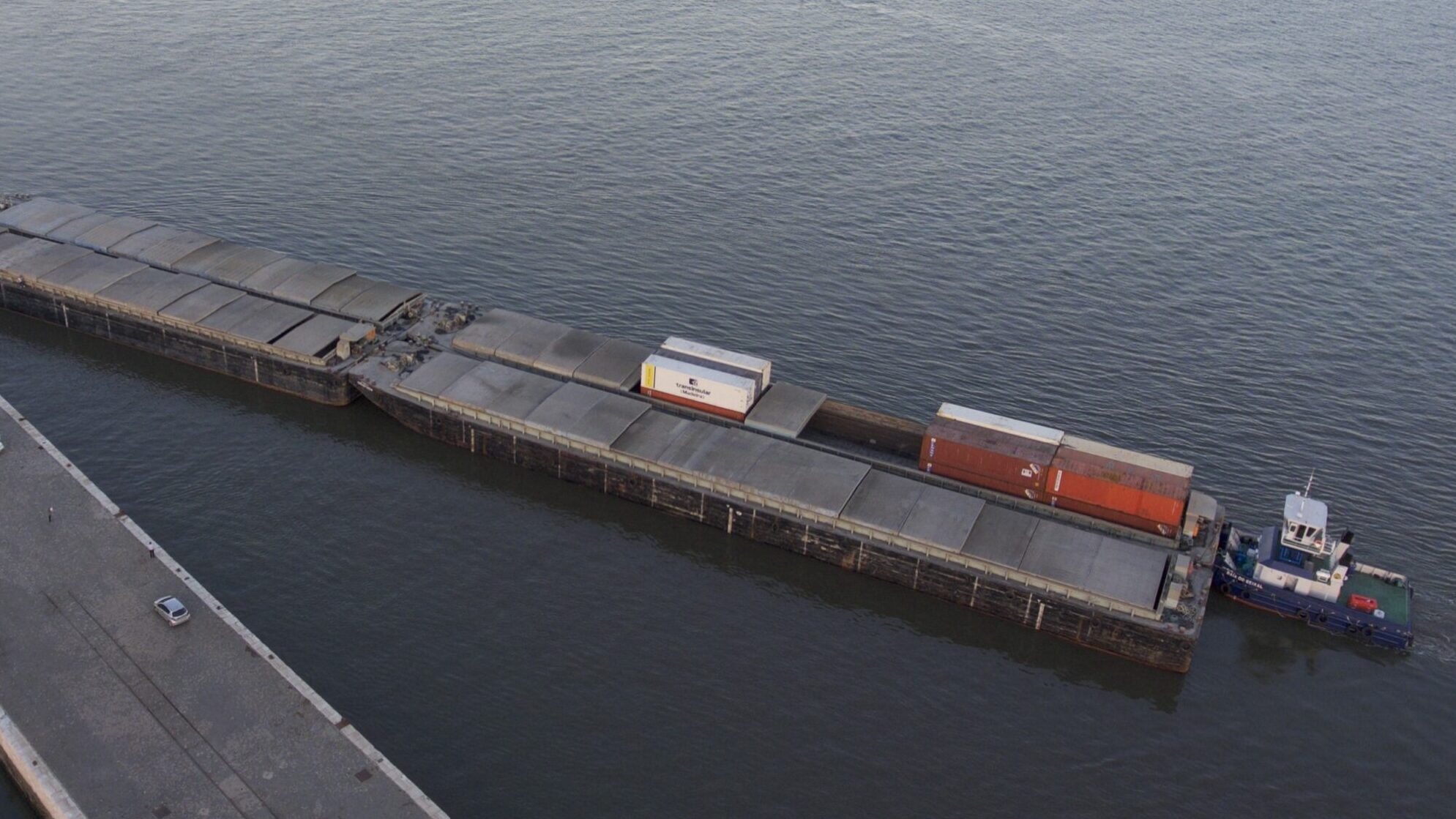 Barcaça de contentores grupo ETE