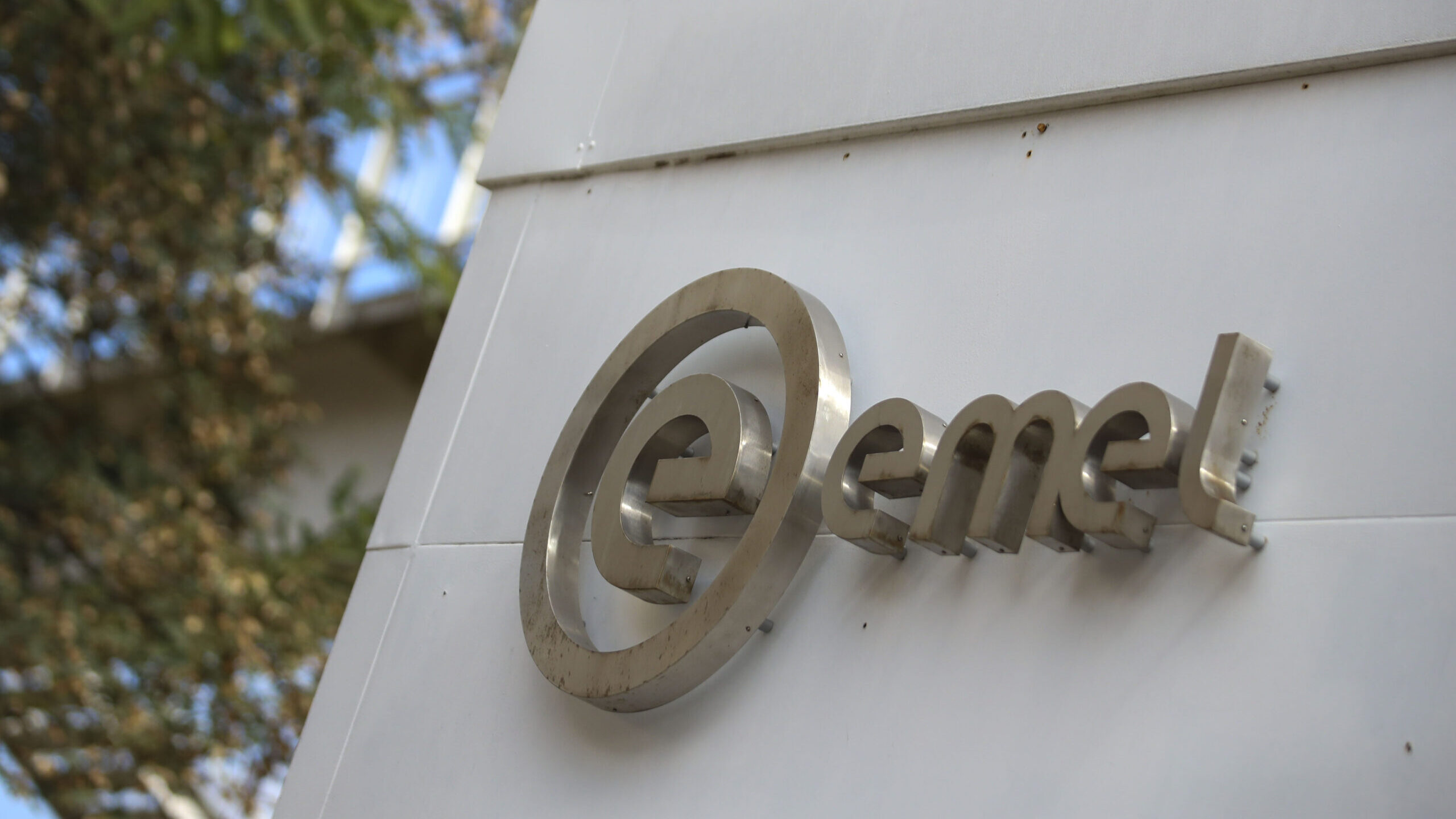 Clientes da EMEL vão recorrer à justiça invocando ilegalidade dos processos