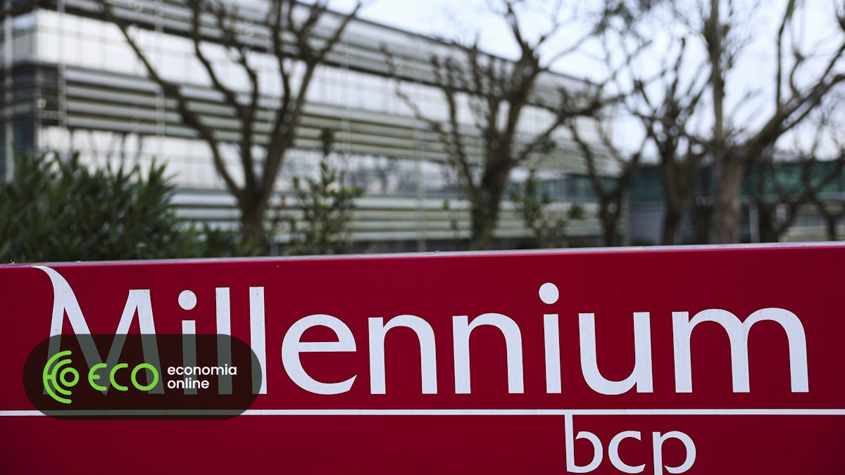 Fitch sobe rating da dívida sénior do BCP para BBB+ – ECO