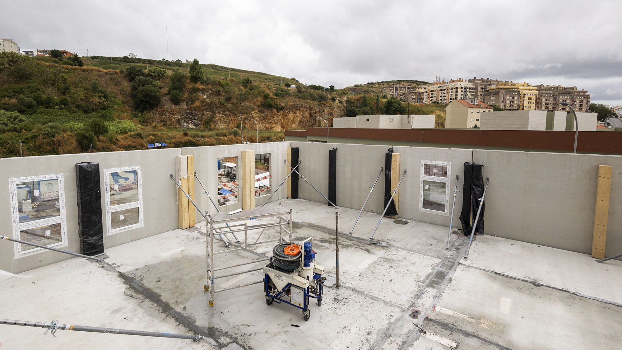 Cerca de 28.000 casas de habitação pública entregues até ao fim de agosto no âmbito do PRR