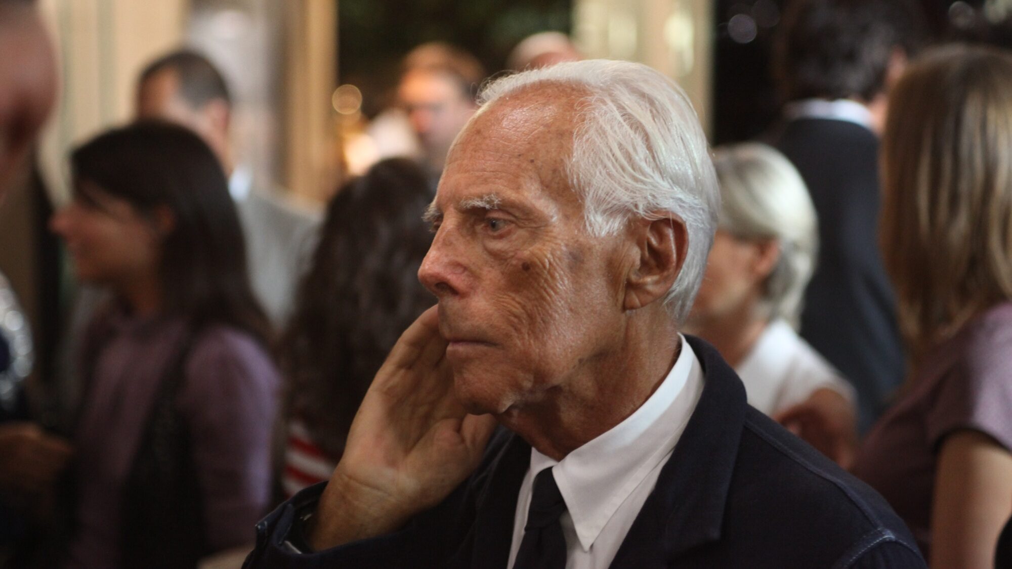 Armani vai vender (para já) 15% da marca a grande grupo de luxo