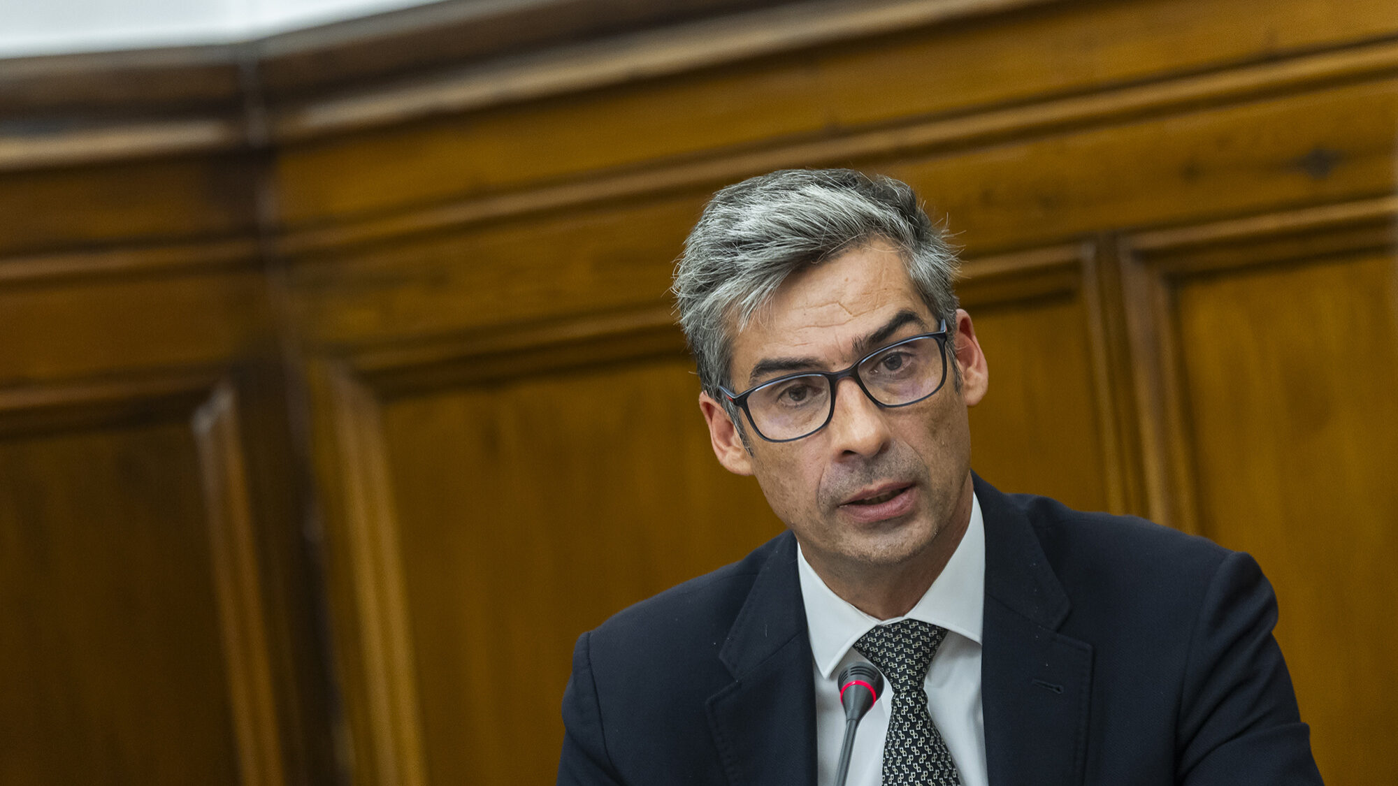 Dívida pública dá trambolhão. Portugal paga hoje mais de 9 mil milhões aos credores
