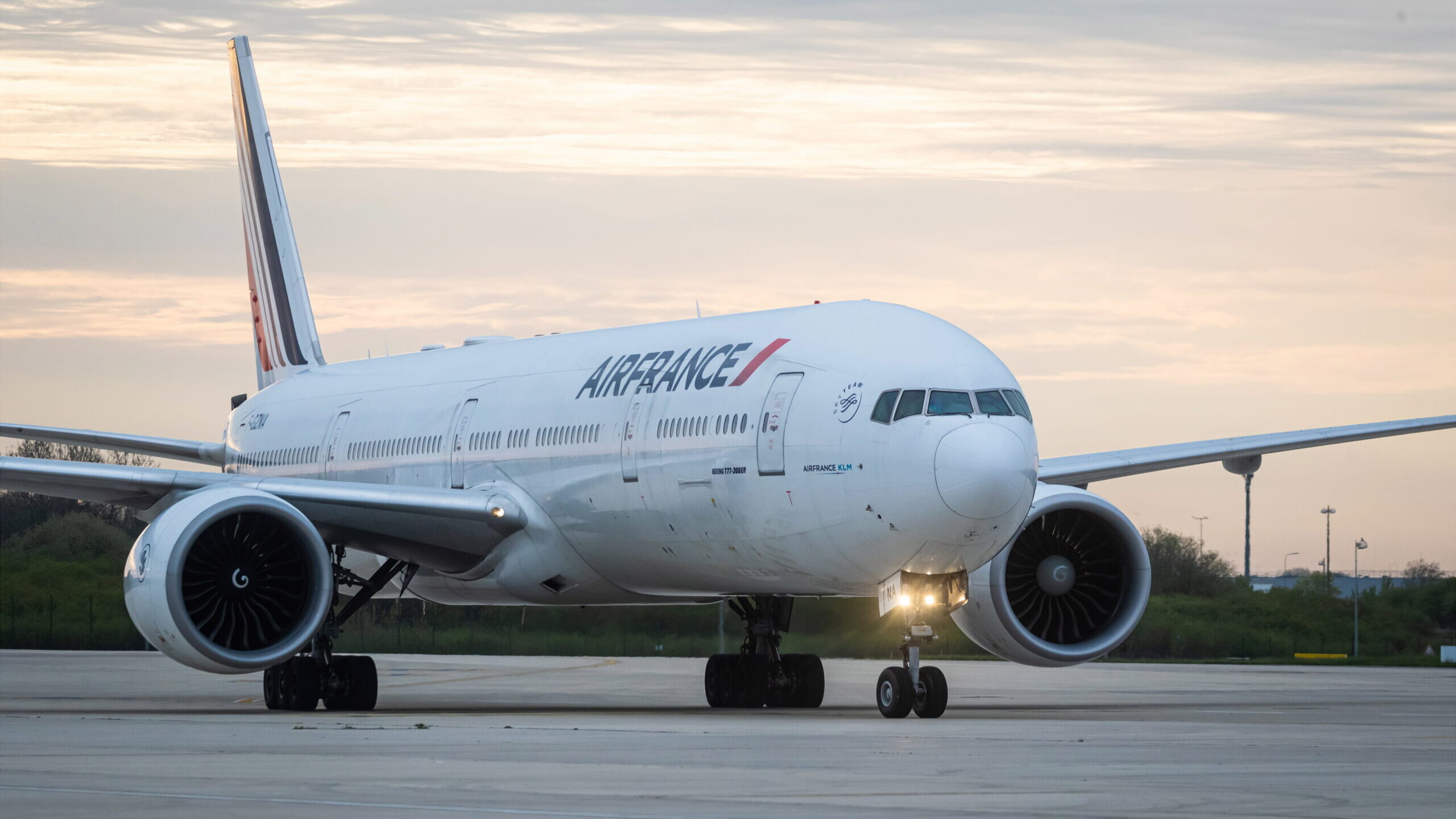 Air France suspends flights to Dubai and KLM to the whole Middle East