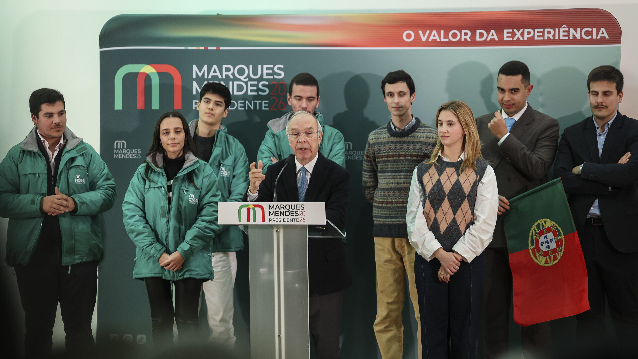 Mendes appeals to 'moderates of the centre-right and centre-left' to vote