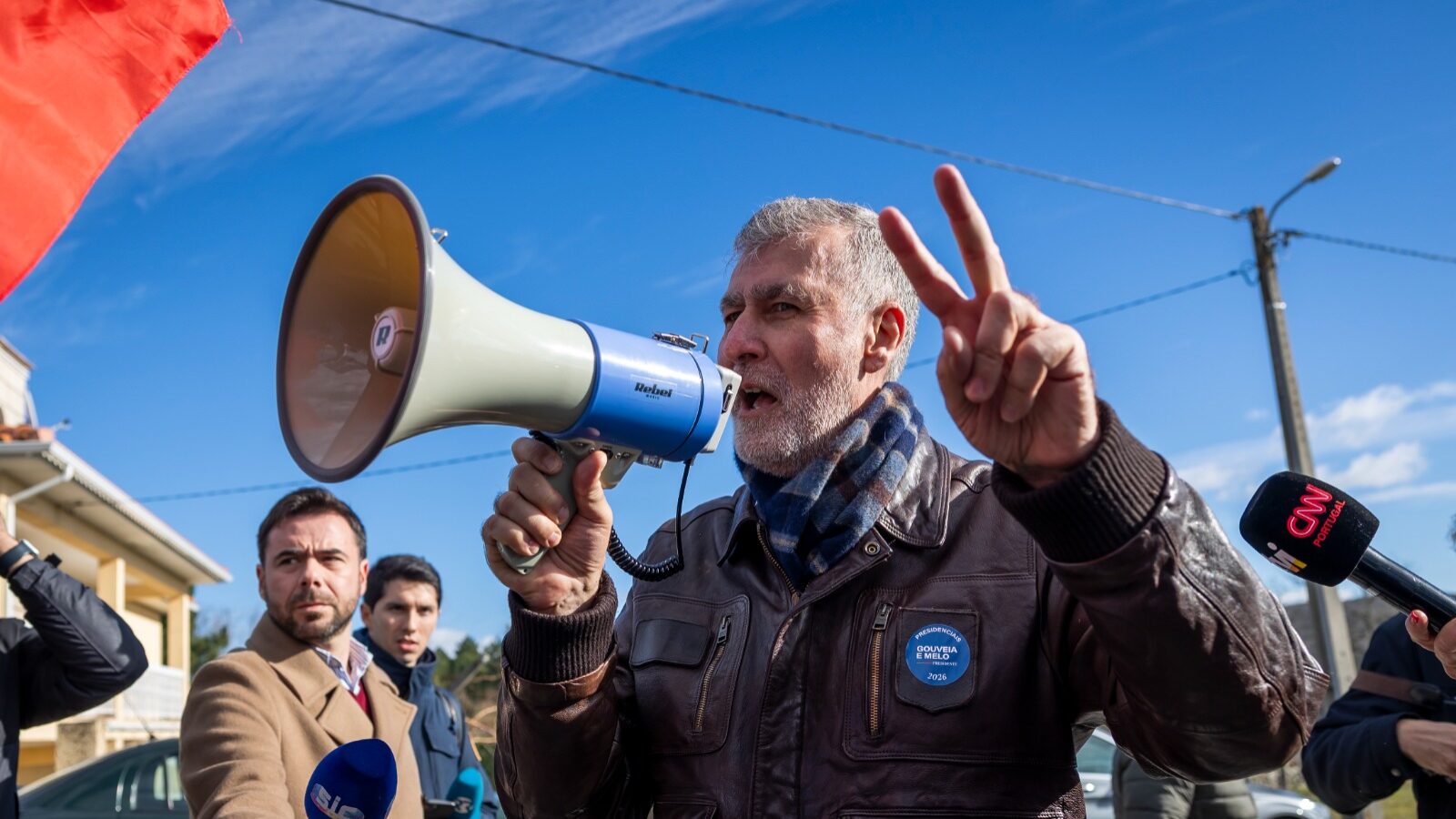 O candidato à Presidência da República, Henrique Gouveia e Melo, durante uma visita à Feira de Reis de Vila Verde, Alijó, Vila Real, 6 de janeiro de 2026