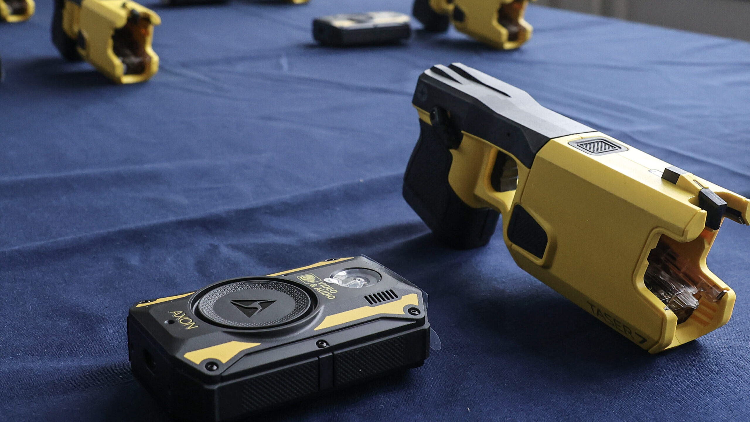 Police forces to receive 1,500 new non-lethal tasers