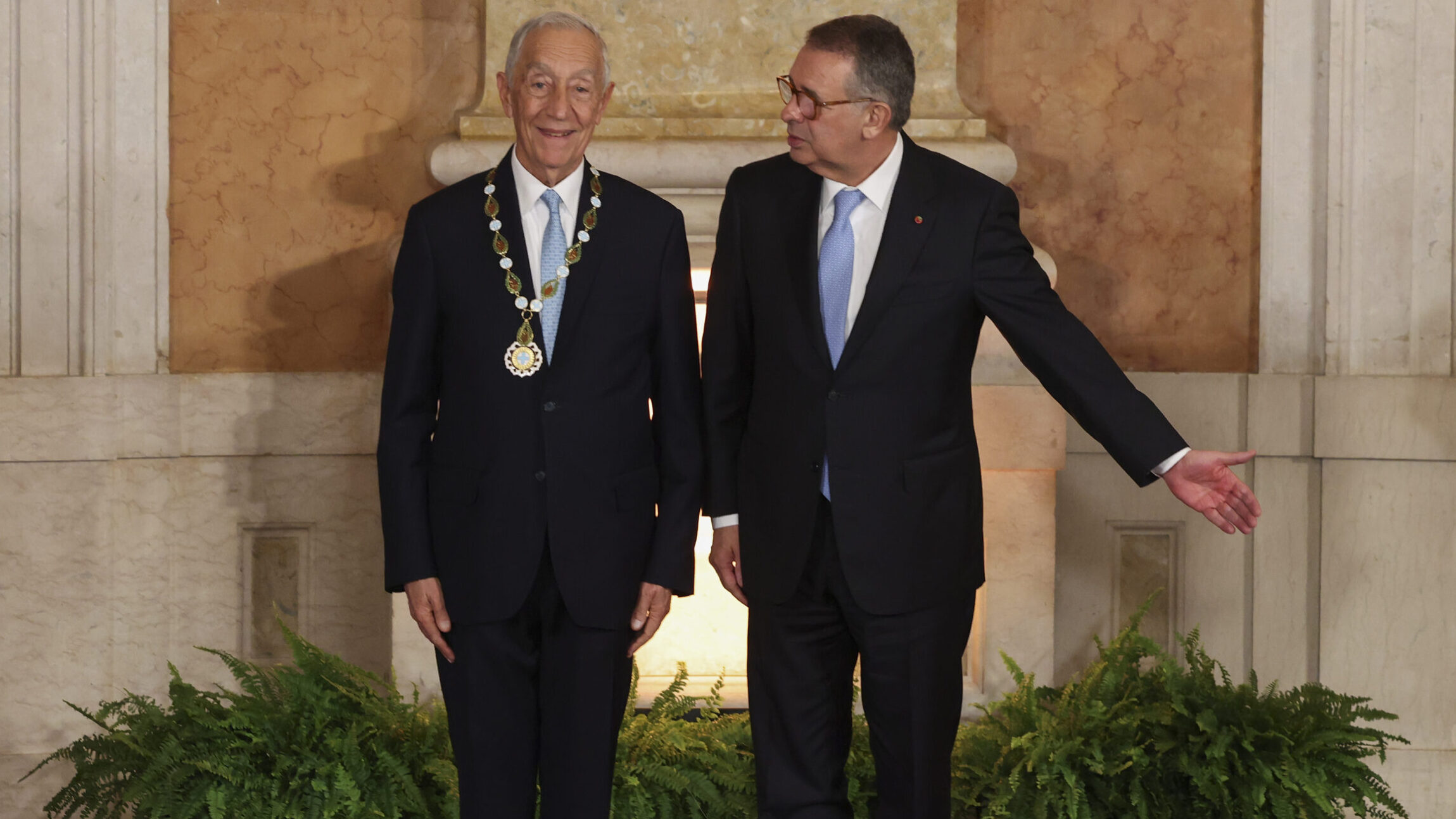 Marcelo enters the "eternal desert" after decoration