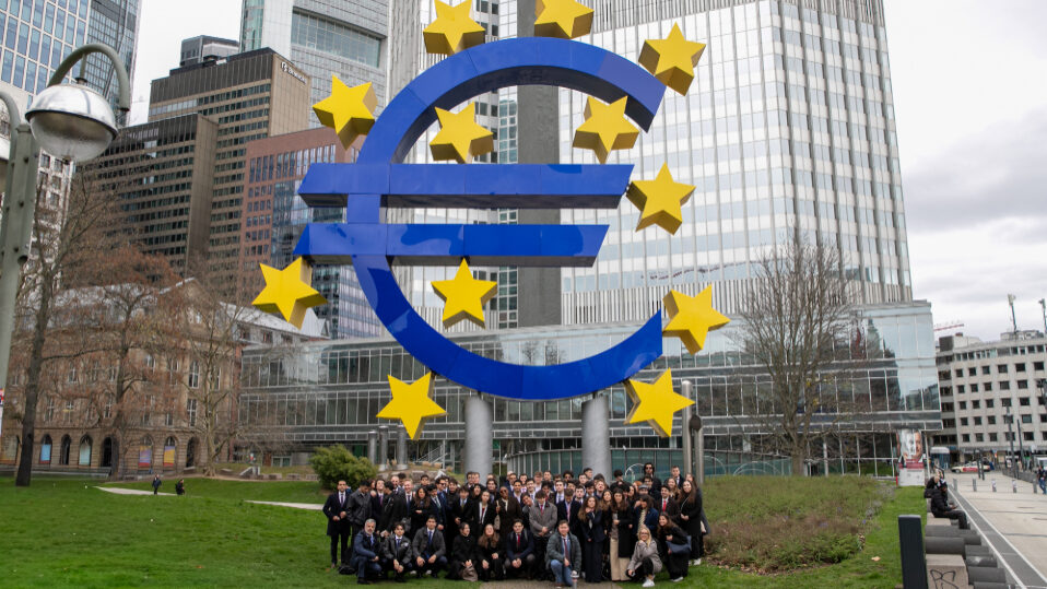 From Quelhas to Frankfurt, masters of accounting dive into the European financial oasis
