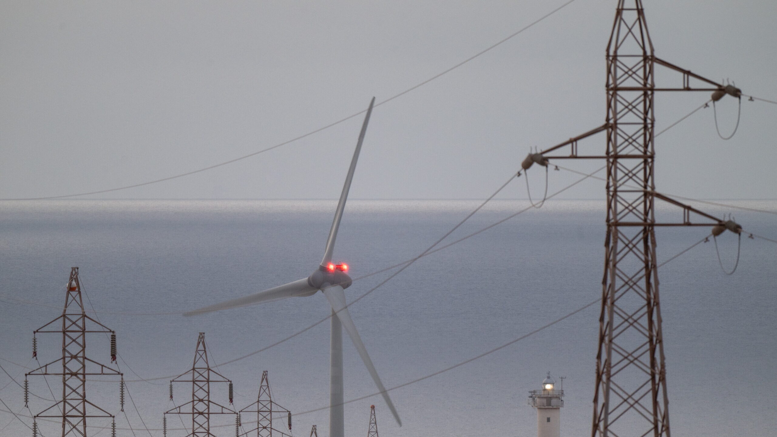 Elétricas europeias apelam à rejeição do limite máximo do gás para reduzir preço da energia