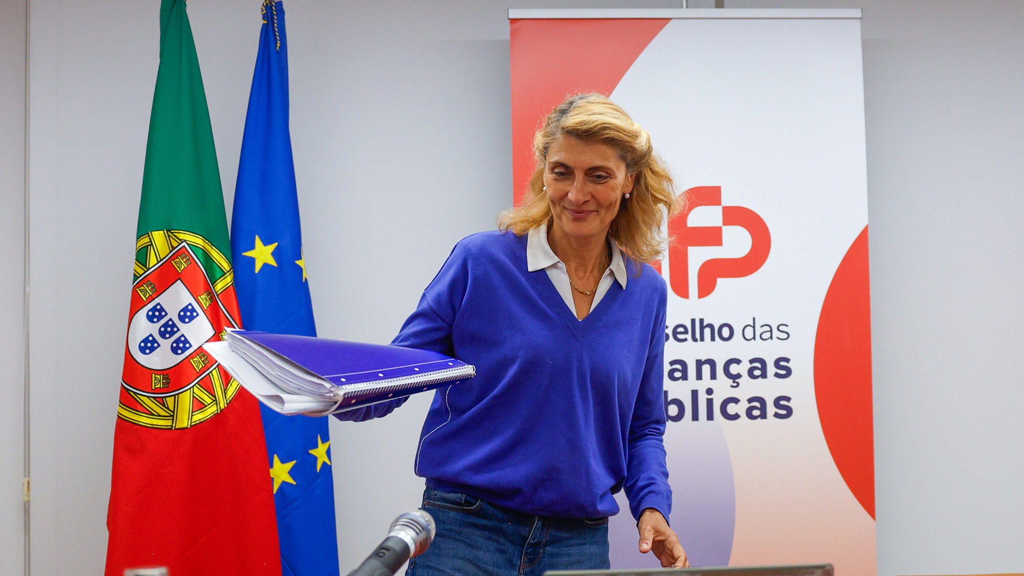 CFP Critica Previsões Financeiras para 2025: Desvio Positivo Detectado