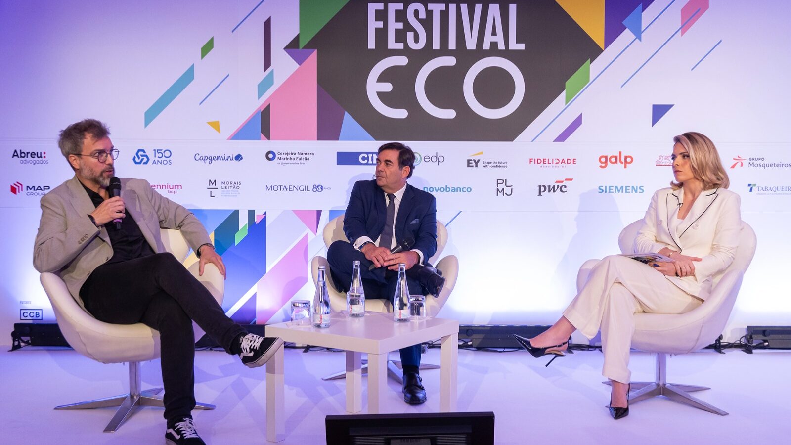 Nuno Cerejeira Namora x Pedro Chagas Freitas. A palavra é um “ato de joalharia”, mas “mal colocada pode estragar tudo”