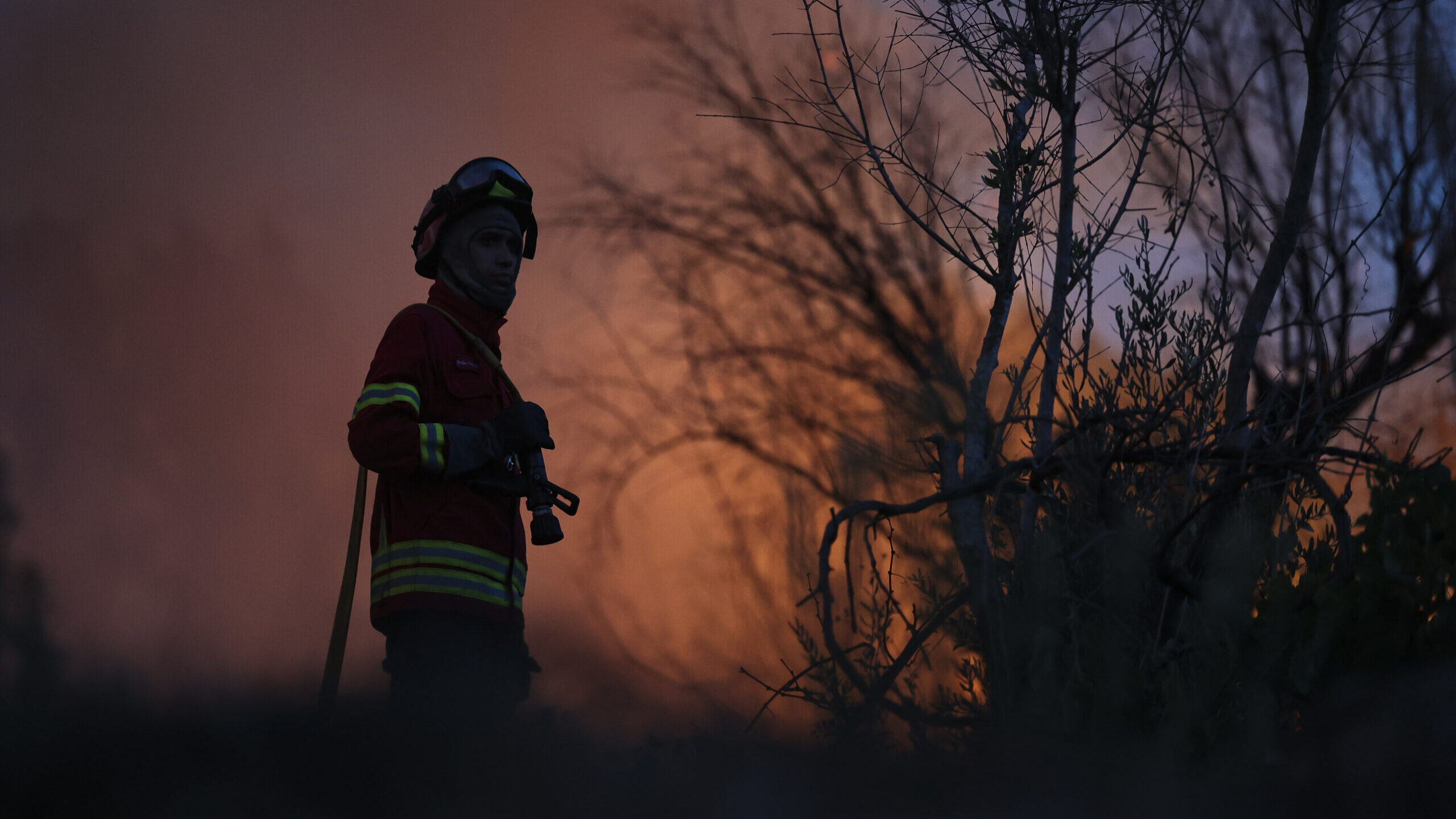 Vinte e seis concelhos de nove distritos do país em perigo máximo de incêndio
