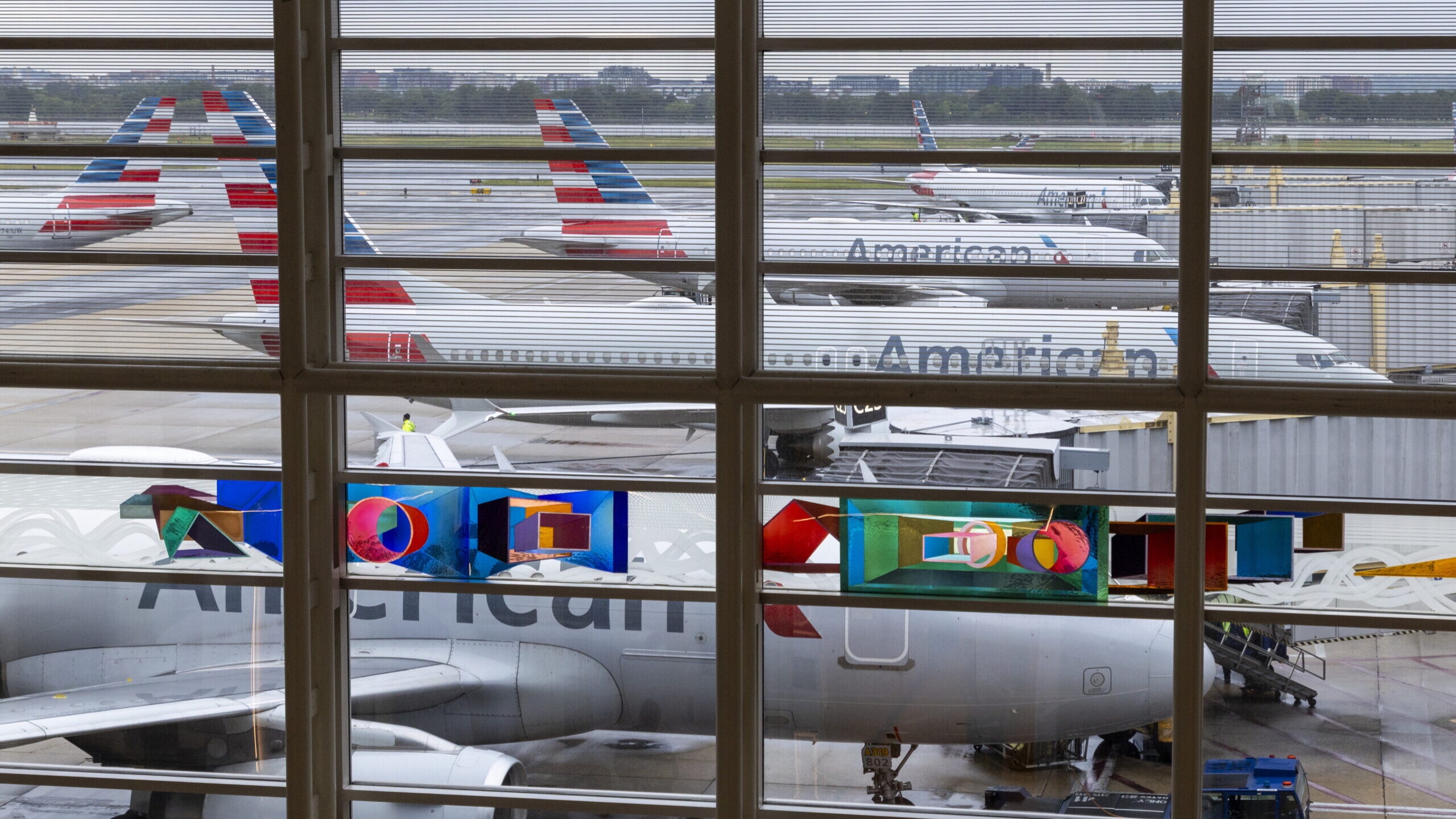 American Airlines suspende rotas durante o verão devido ao aumento dos combustíveis