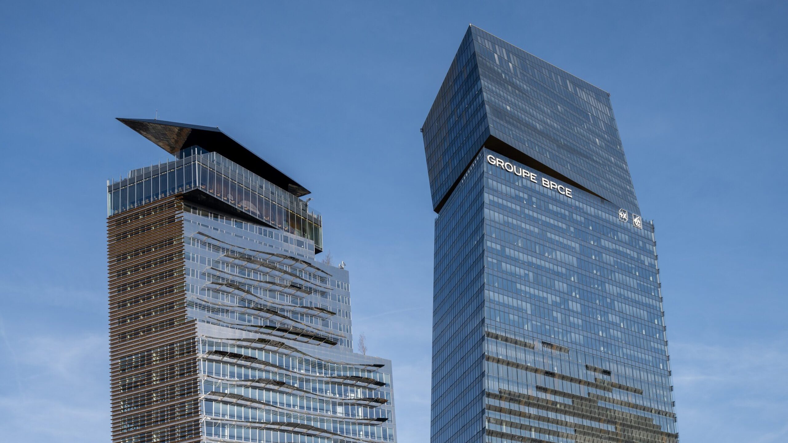 Lucro do grupo dono do Novo Banco sobe 30% para 2.400 milhões no primeiro semestre