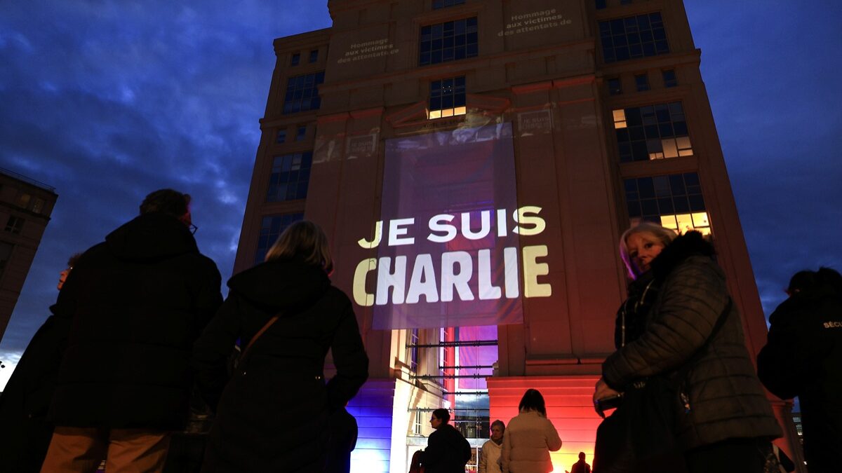 França poderá aumentar “taxe attentat”. Contribuição pode chegar aos 15 euros por contrato