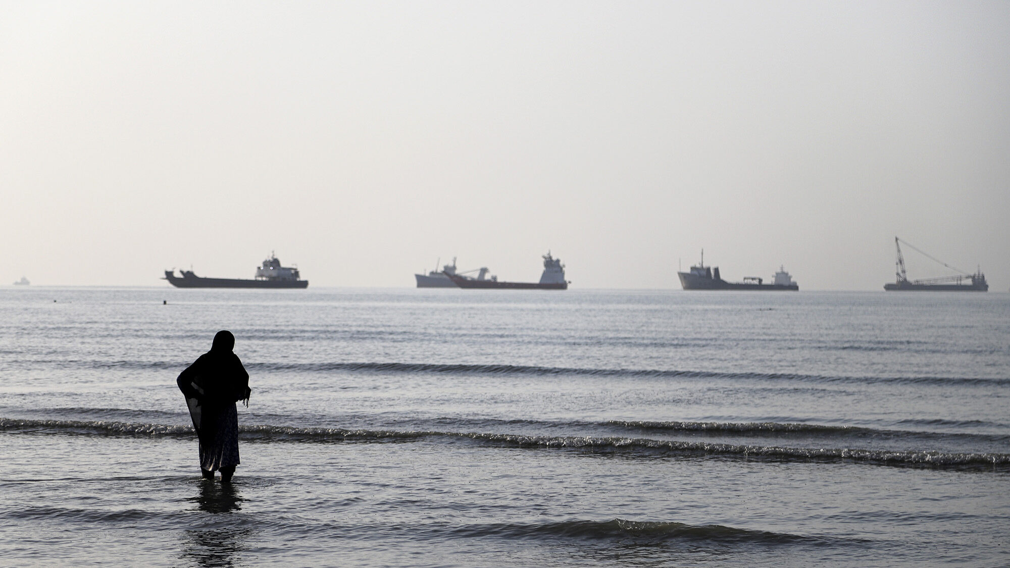 Teerão garante que exportações de petróleo continuam apesar de sanções