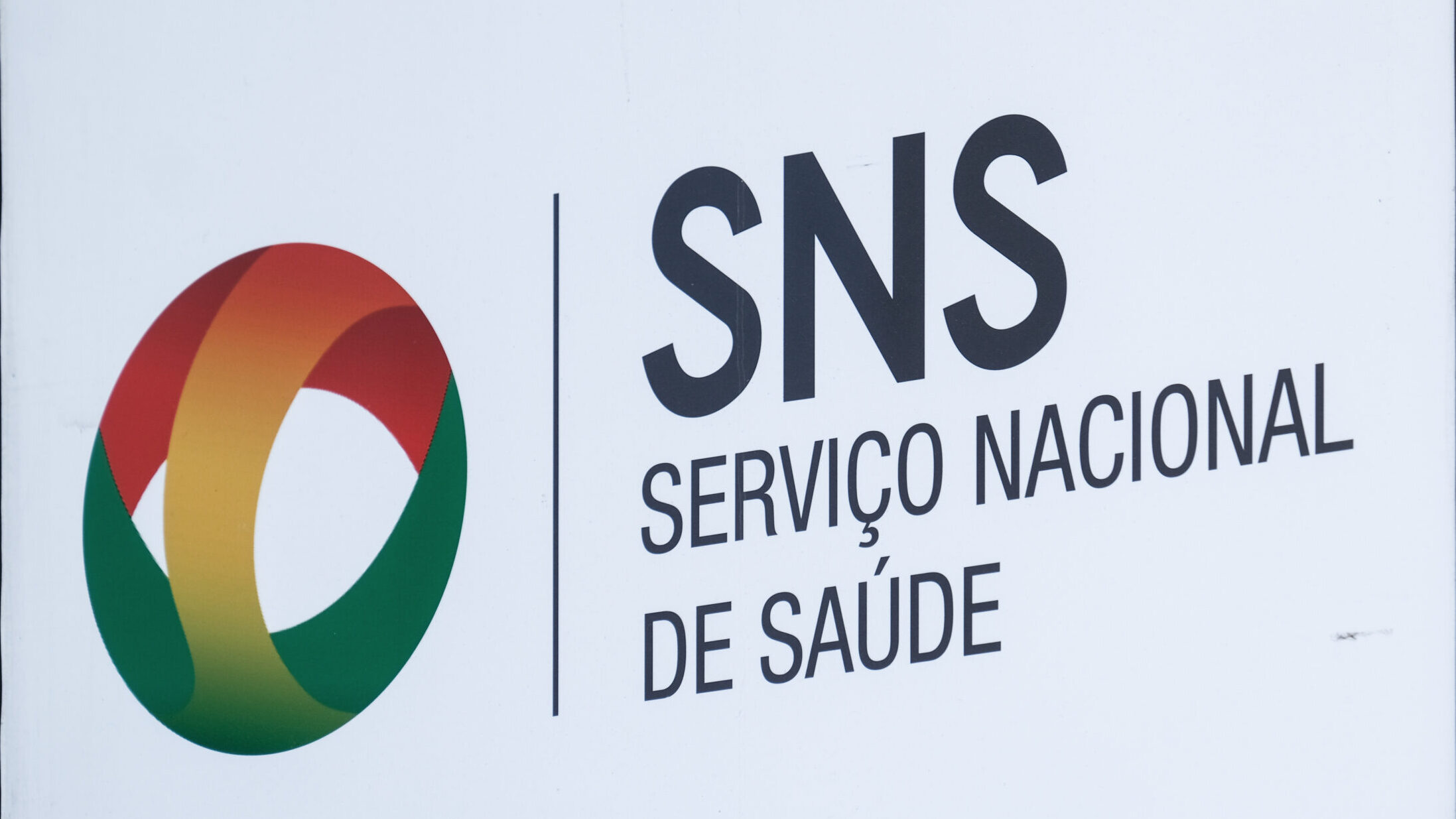 Sistema de salud recibe 200 millones para pagar deudas atrasadas