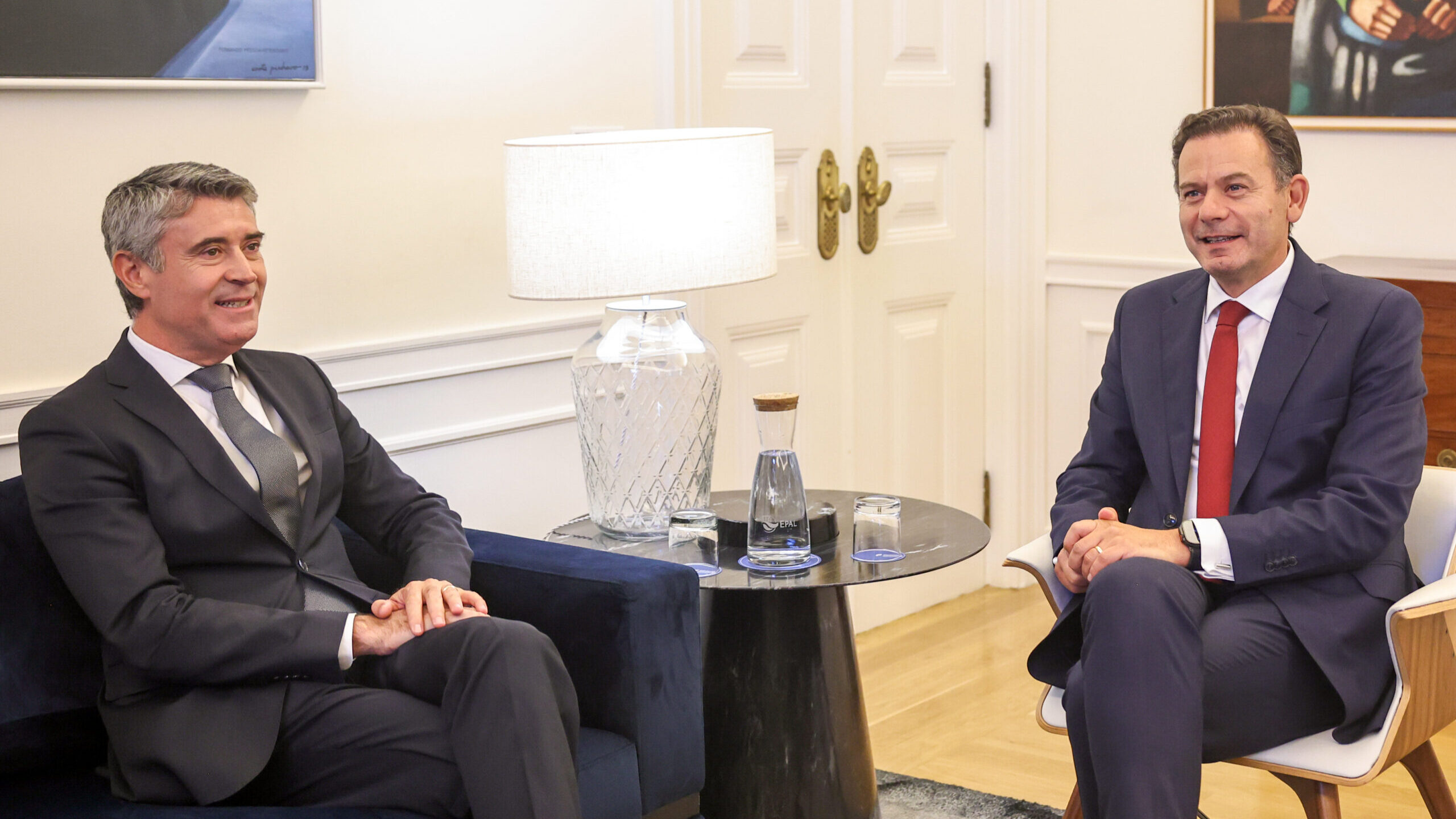 Montenegro e Carneiro reúnem-se  para falar sobre polémicas com Luís Neves