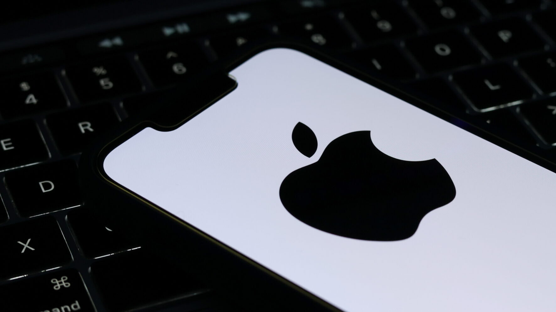 Apple demanda a OpenAI por apropiación de información confidencial