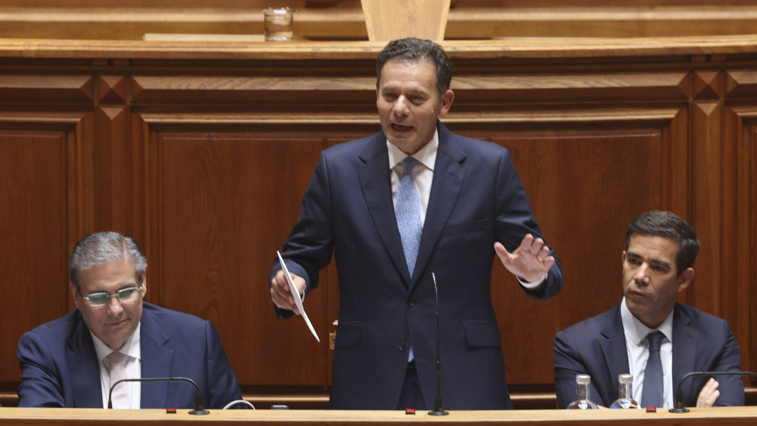 Montenegro culpa a Chega y PS por frenar rebaja de impuestos