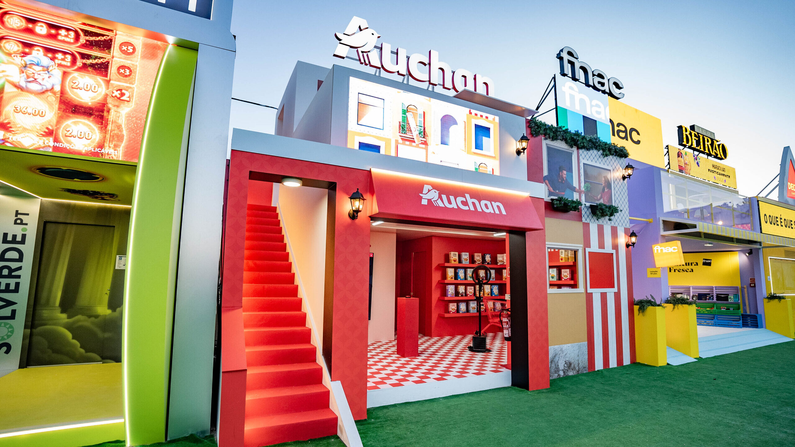 Auchan lleva su estrategia de cercanía a los festivales de música