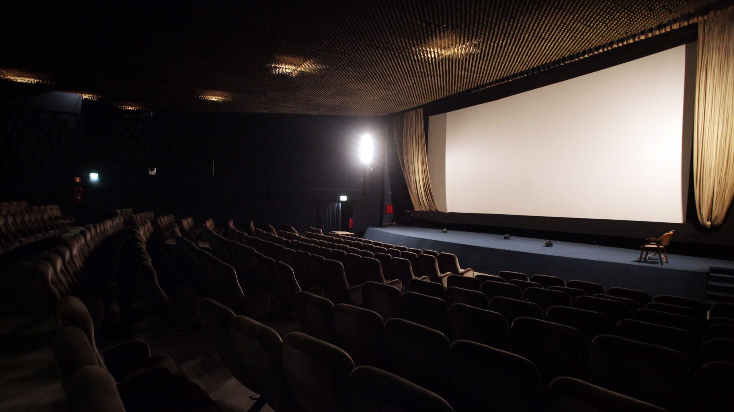 Cinemas tiveram em julho mais 21,2% de receitas de bilheteira face a 2025