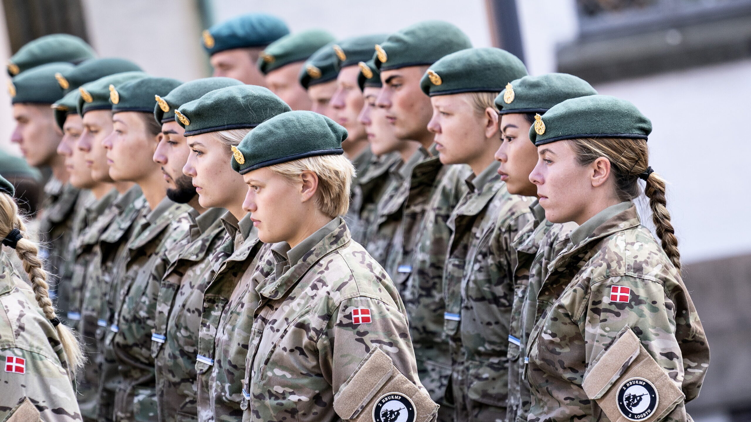 Dinamarca inicia serviço militar obrigatório de 11 meses para ambos os sexos