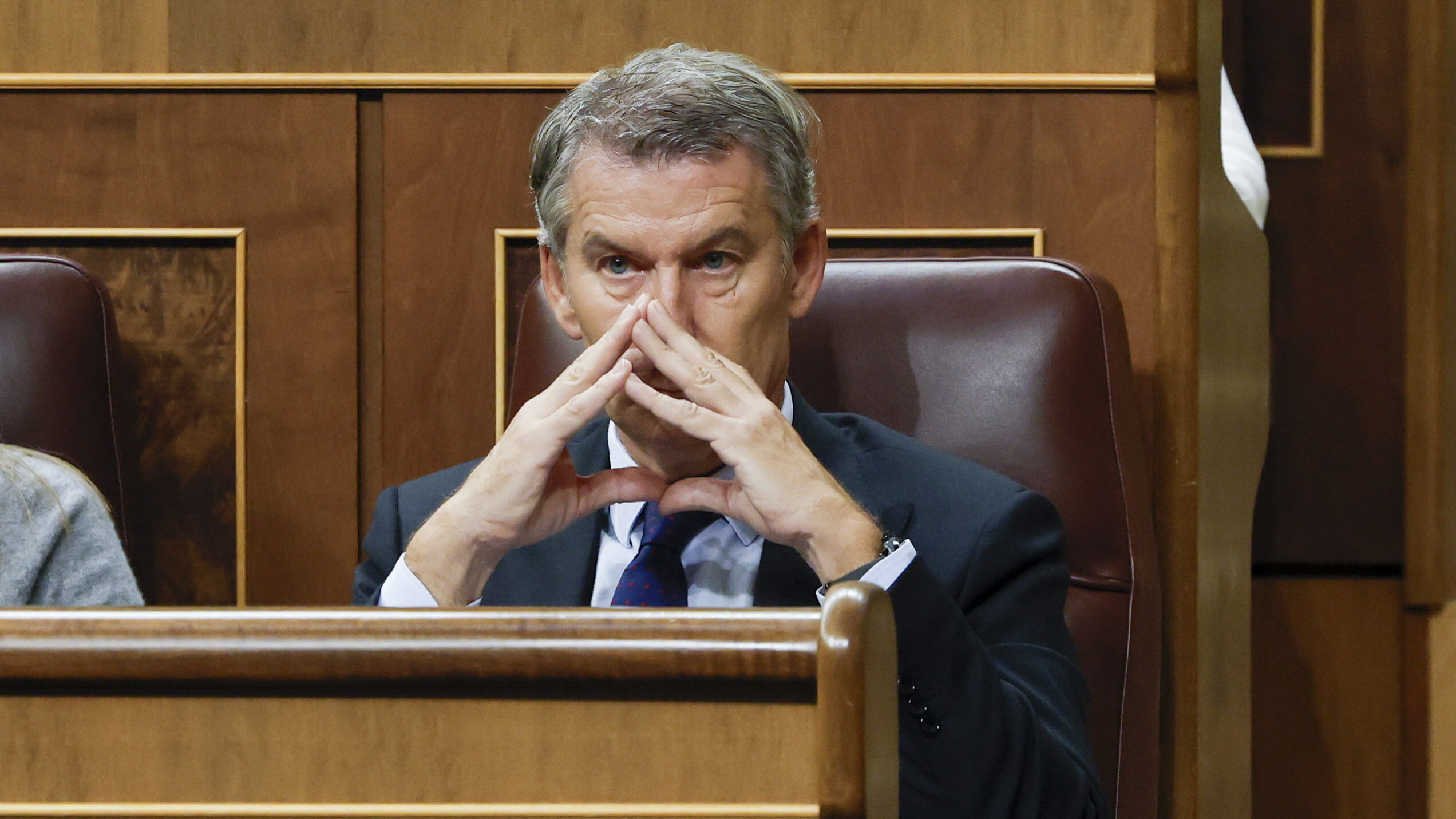 Líder da oposição quer eleições antecipadas porque Espanha não aguenta mais